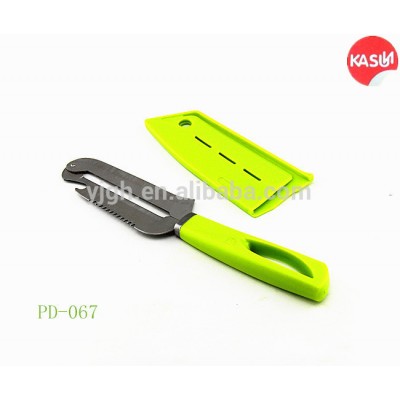 Serrated vegetable peeler and vegetables peelers with cover PD-067